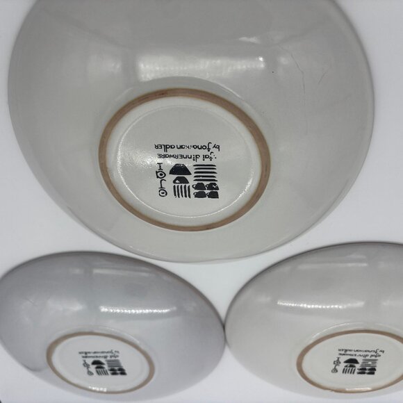 Jonathan Adler Ojai Dinnerware Green Side Plates, Set of Three - Picture 4 of 6